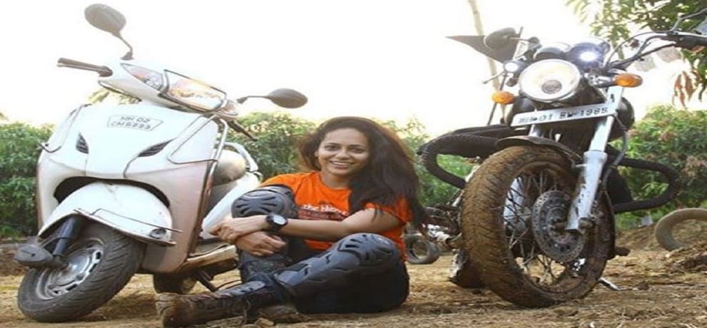 Mumbai biker crushed by truck after her motorcycle hits pothole