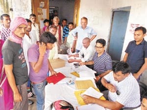 952 poor families of seven municipal panchayats were born