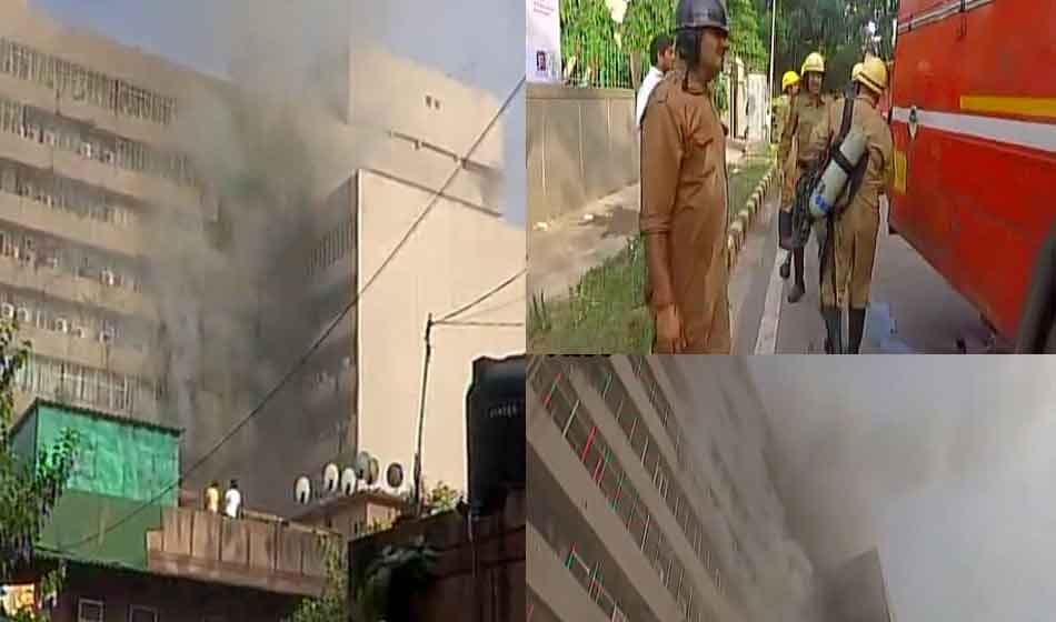 Delhi: Fire breaks out in Lok Nayak Bhawan, 25 fire tenders on the spot.