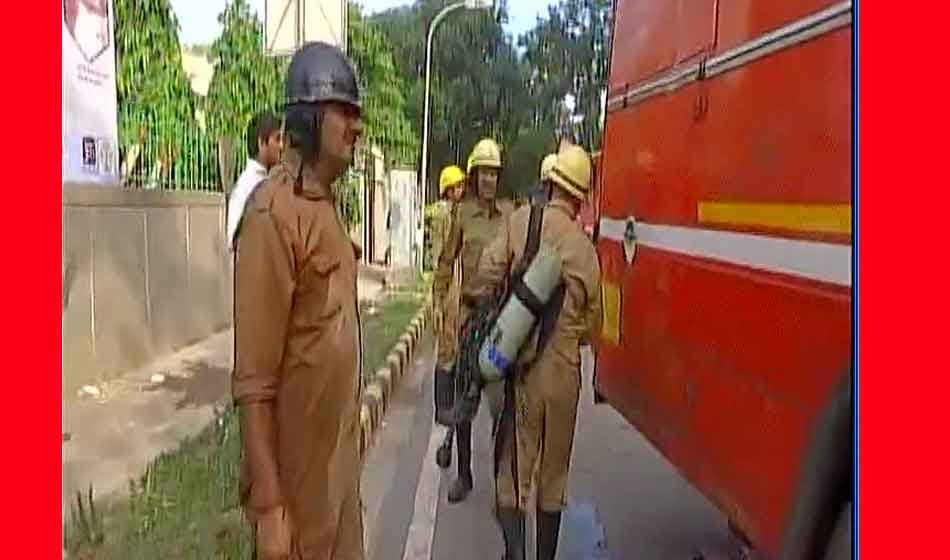 Delhi: Fire breaks out in Lok Nayak Bhawan, 25 fire tenders on the spot.