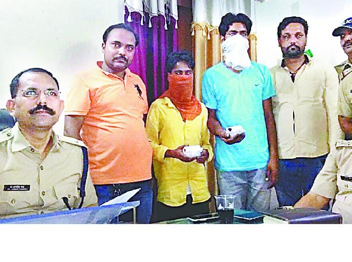 two caught with half kilogram of smack 