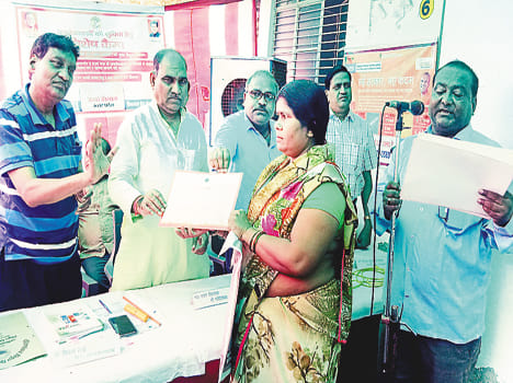 576 Power connections given to poor