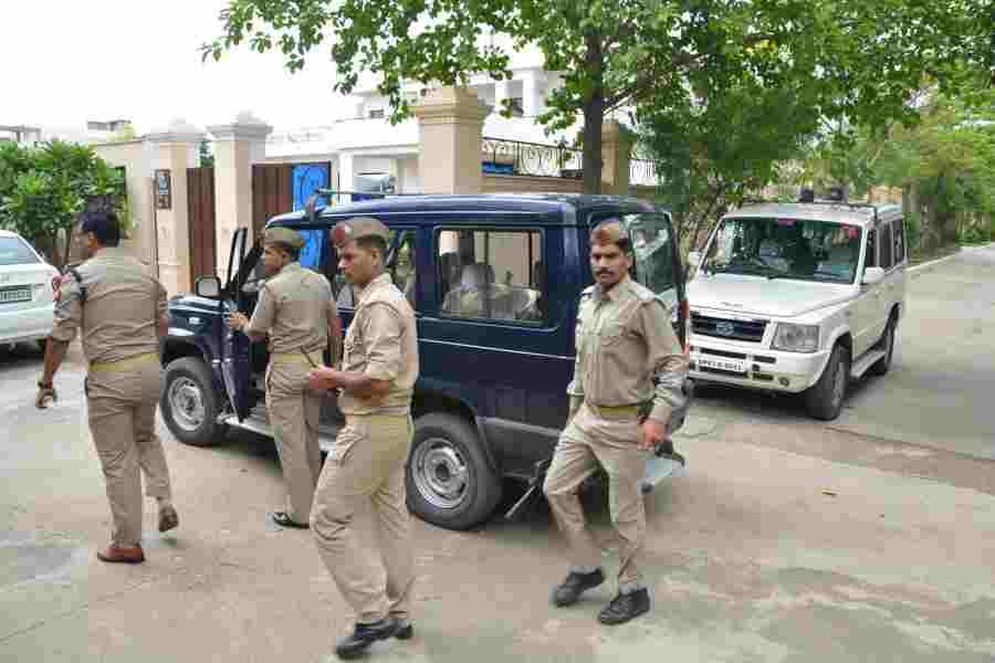 firozabad businessman car found in aligarh