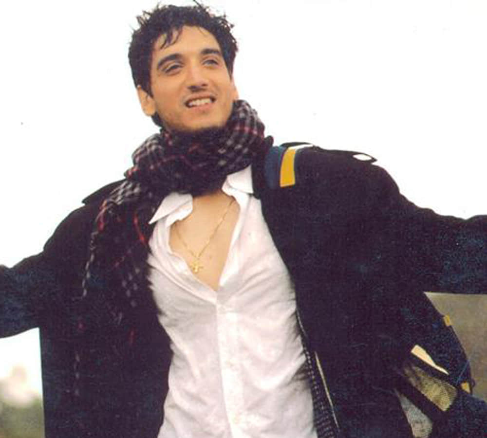Shahrokh Bharucha and Aamir Khan's co-star of 'Hum Hain Rahi Pyar Ke' manager in Australia