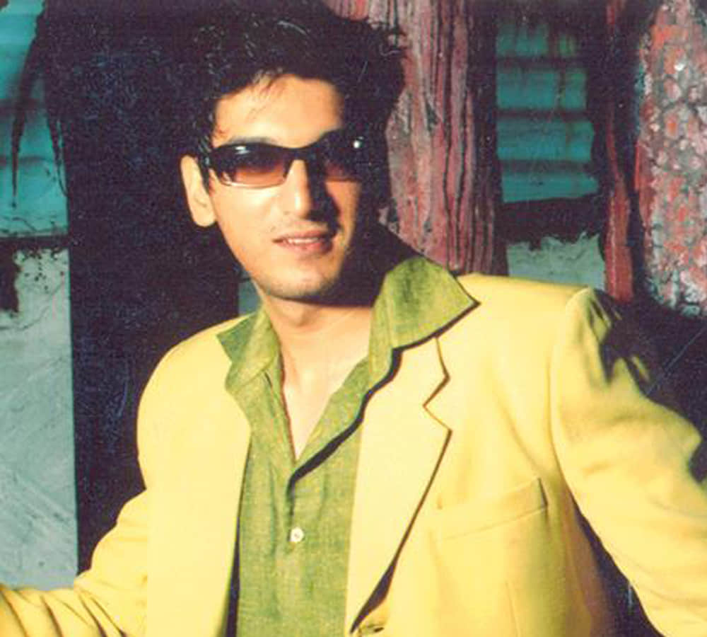 Shahrokh Bharucha and Aamir Khan's co-star of 'Hum Hain Rahi Pyar Ke' manager in Australia