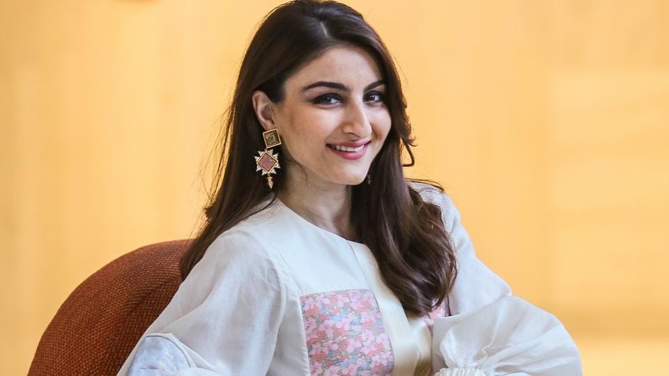saif ali khan sister soha ali khan arms licence police case