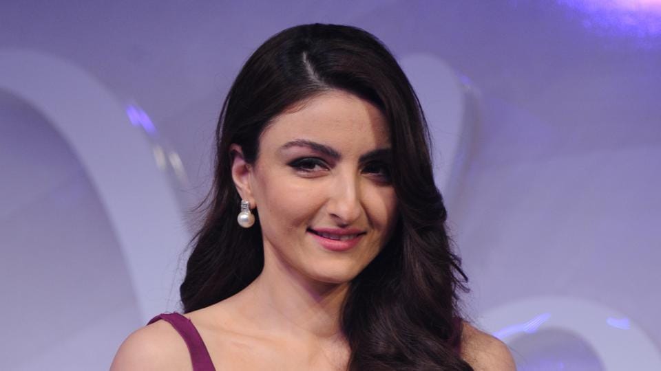 saif ali khan sister soha ali khan arms licence police case