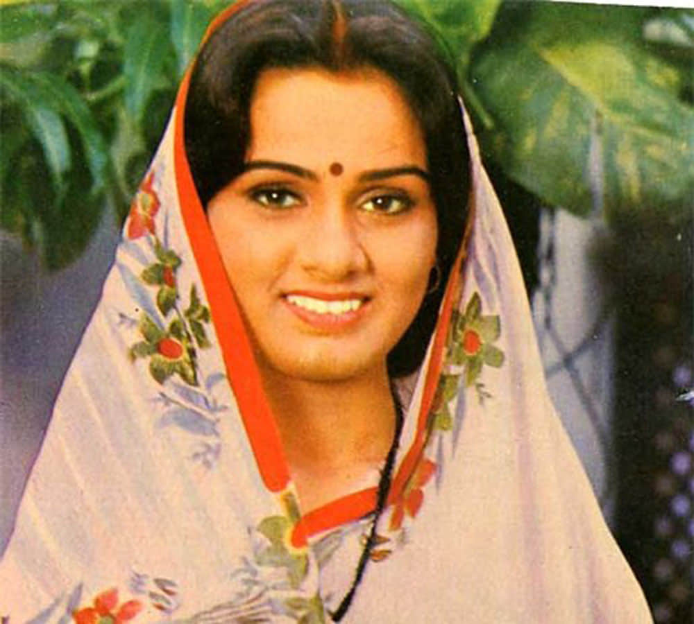 padmini kolhapure unknown facts and son priyank sharma bollywood debut