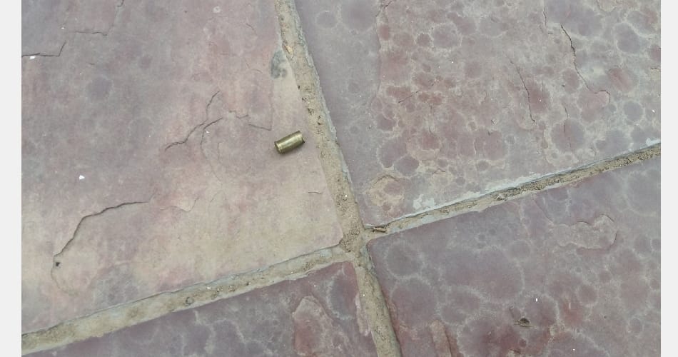 gun fire on 10 class student in school campus