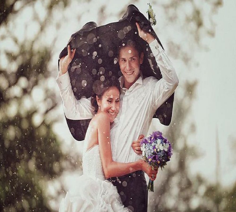 Do you know what single girl think about couples? 