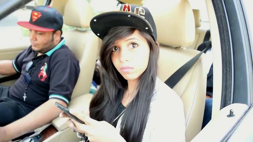 Dhinchak Pooja is back with new song Baapu Thoda De De Cash which is a lyrical video