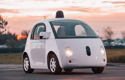 UNION MINISTER NITIN GADKARI SAYS NO TO DRIVERLESS TECHNOLOGY FOR INDIA