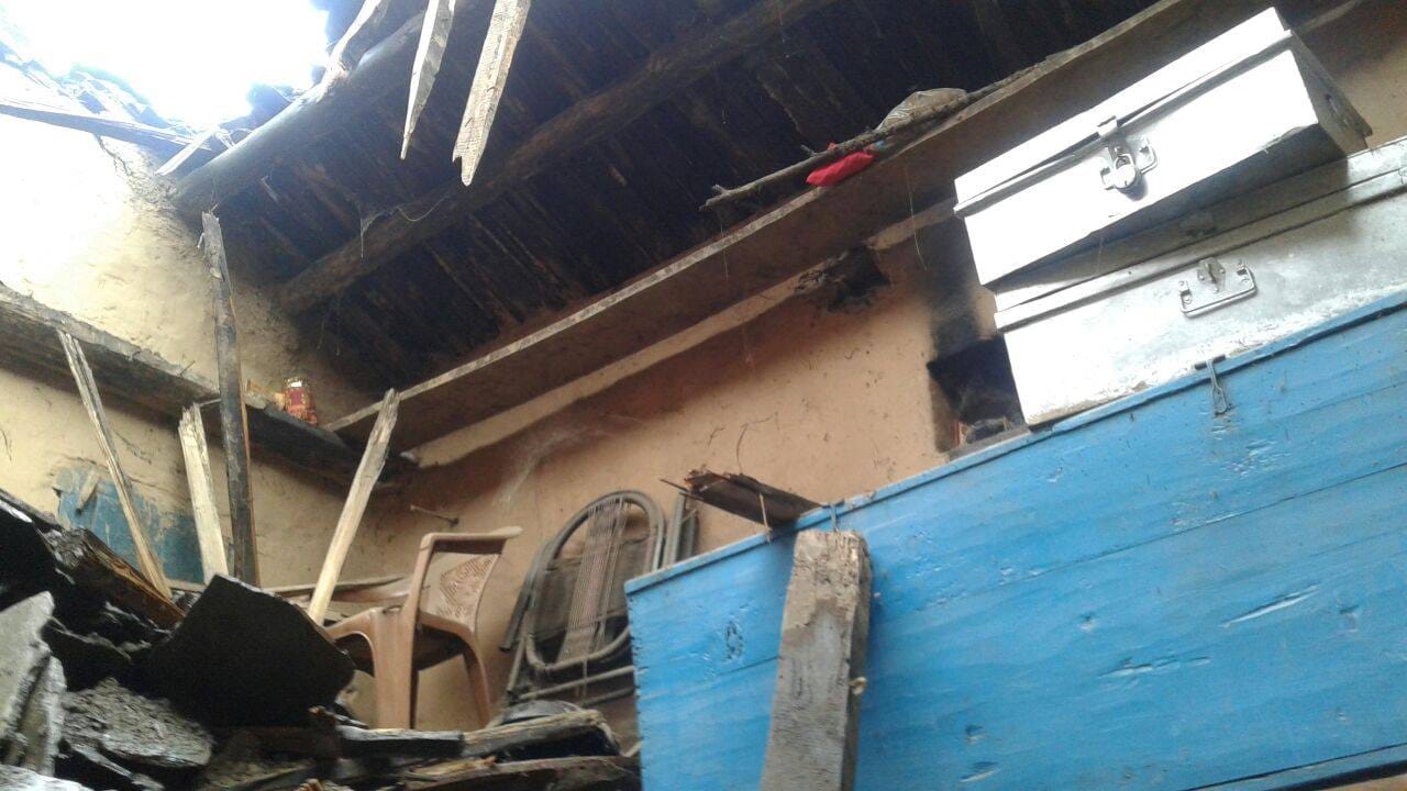 roof fell due to heavy rain, one dead
