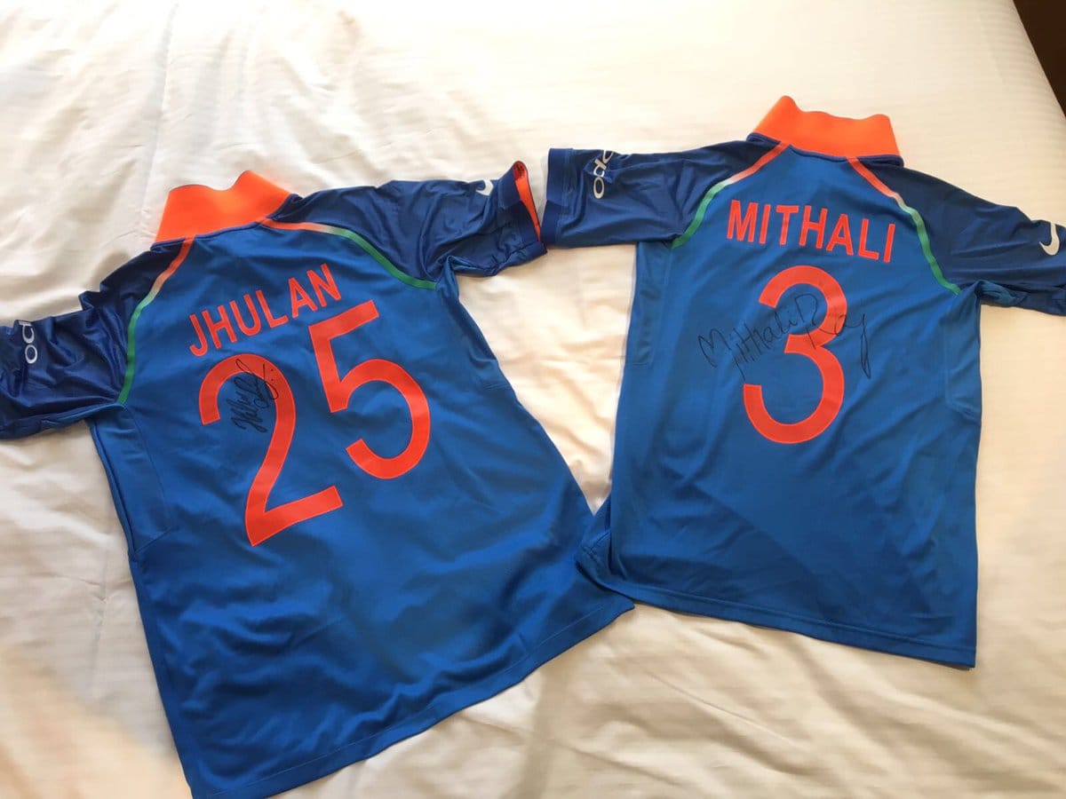 mithali raj and jhulan goswami donate match jersey to lords Cricket museum