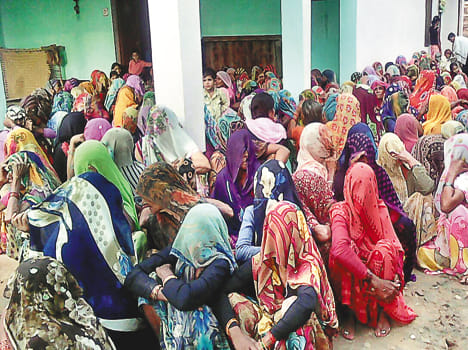 Salesman's death due to collapse of raw house