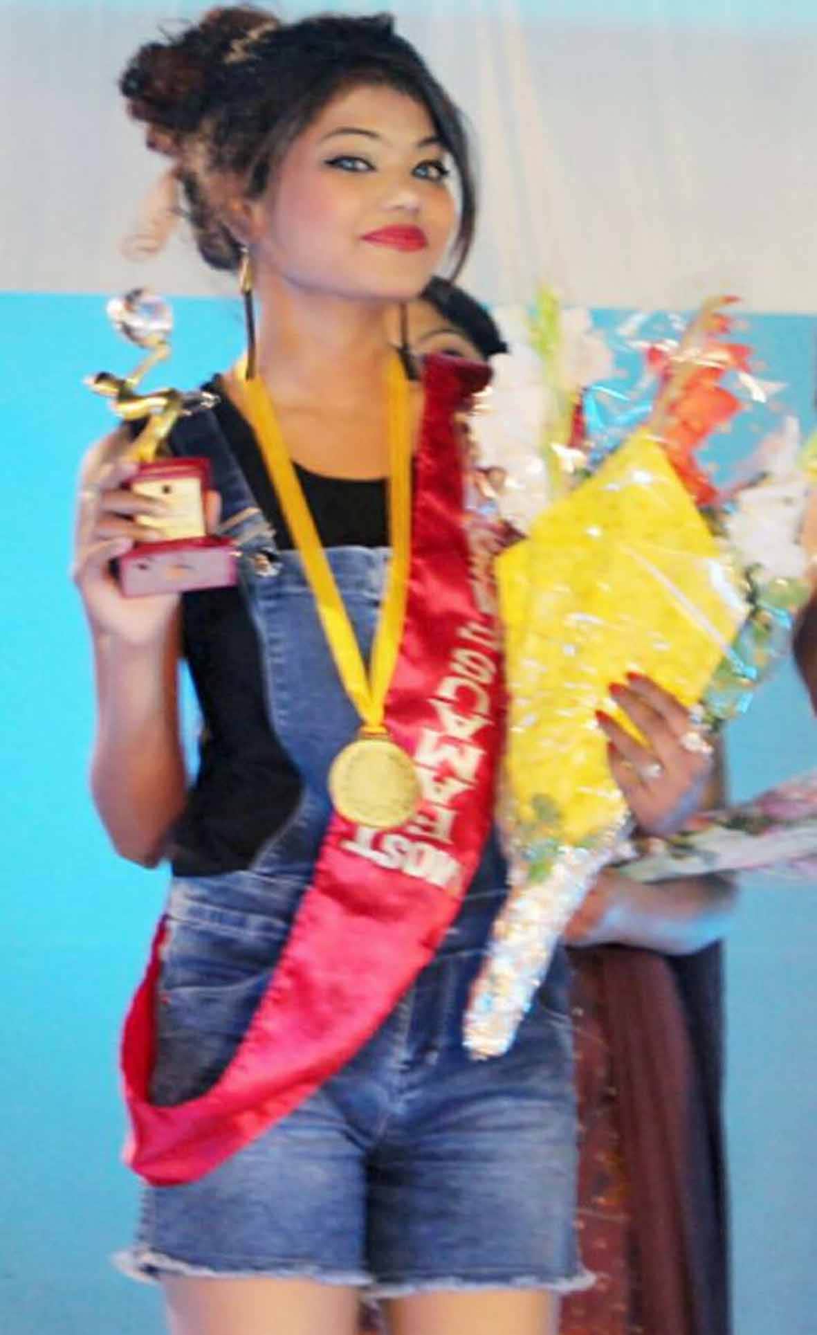 banarasi girl pankhi singh is in miss and mrs india pacific beauty contest
