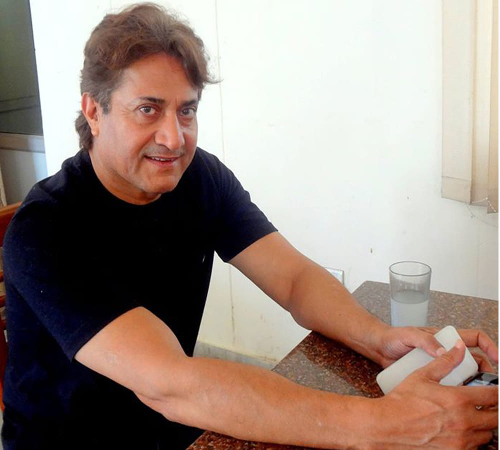 Sarvadaman D. Banerjee played krishna in ramanand sagar's ramayan, teaches meditation in rishikesh