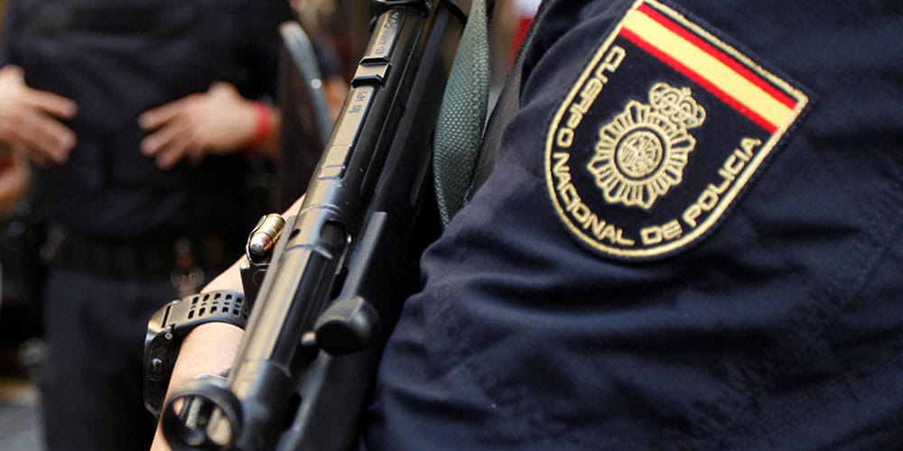Knife Wielding man attacks police officers shouting 'Allahu akbar' near the Spanish-Moroccan border