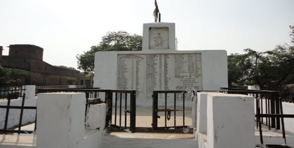 Village of martyrs: the village cries with tears of 250 widows