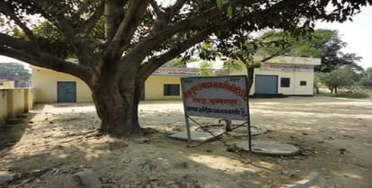 Village of martyrs: the village cries with tears of 250 widows