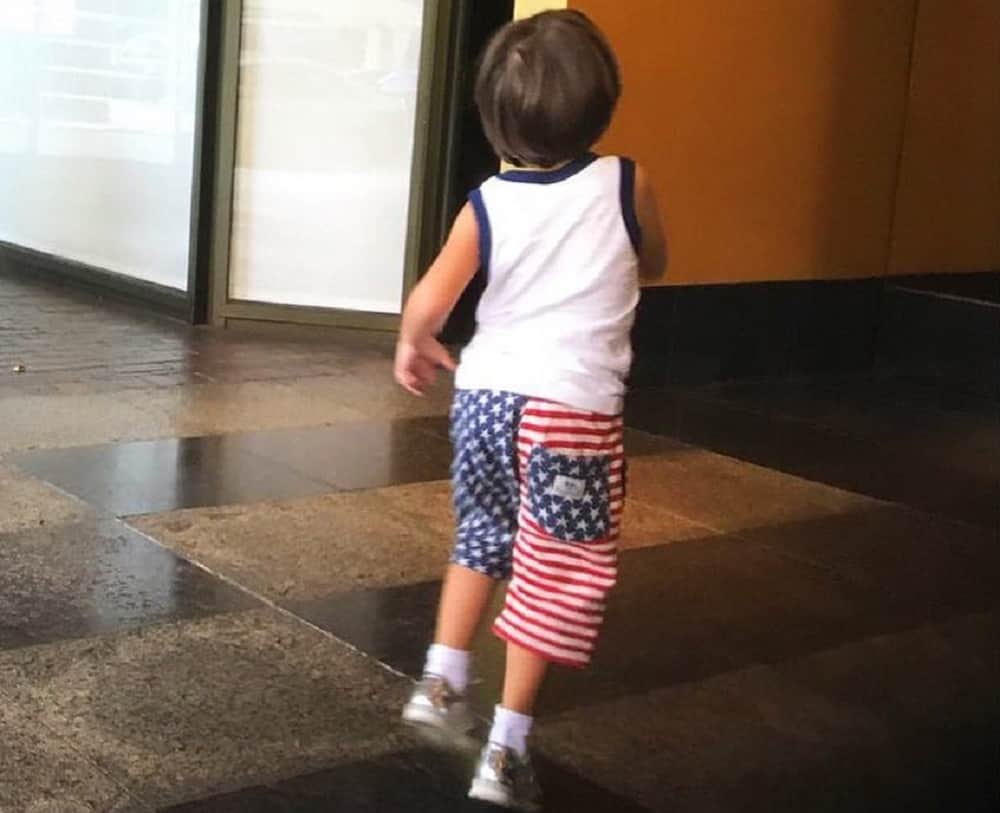 AbRam Khan walks in london with daddy Shahrukh Khan, see pictures