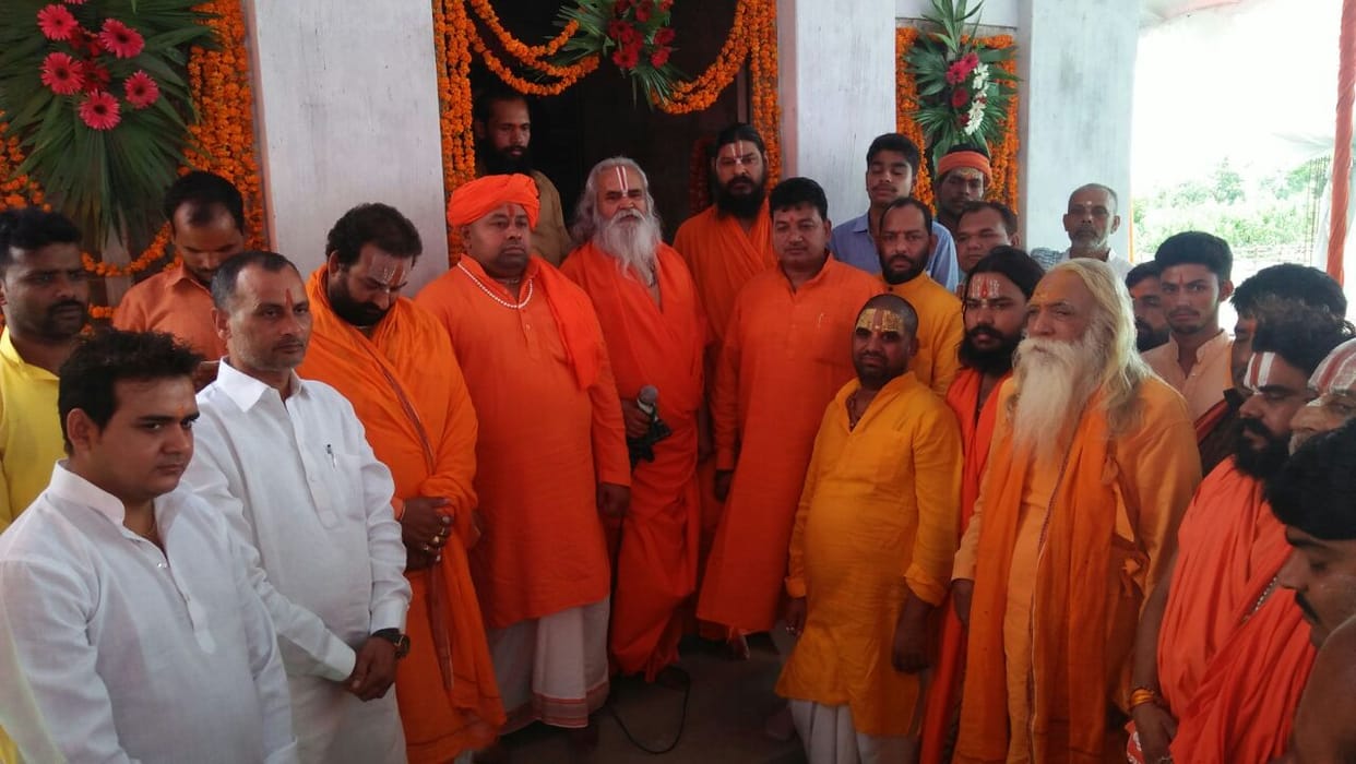 saints in ayodhaya express anger over muslim lawyers remaks that ramcharitmanas is not real