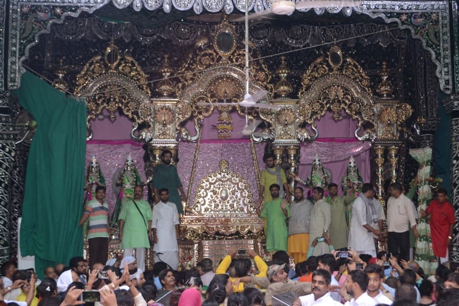hariyali teej celebration in bankebihari temple vrindavan