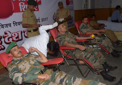 Kargil Vijay Diwas blood donation in Purvanchal by Amar Ujala Foundation 