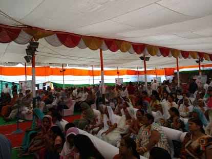 amar ujala will facilitate widows of martyr in agra today 