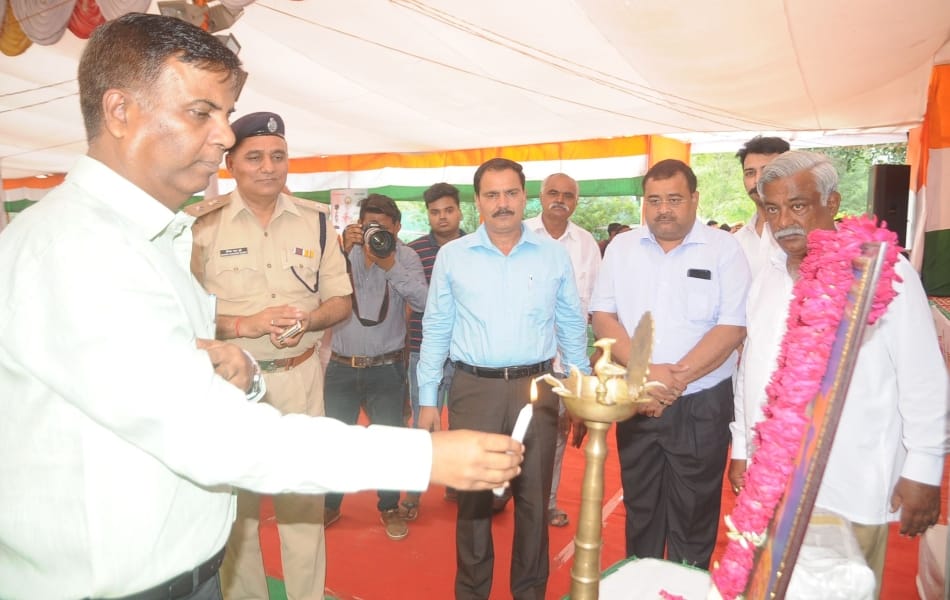 amar ujala organized veerangna samman samaroh in agra