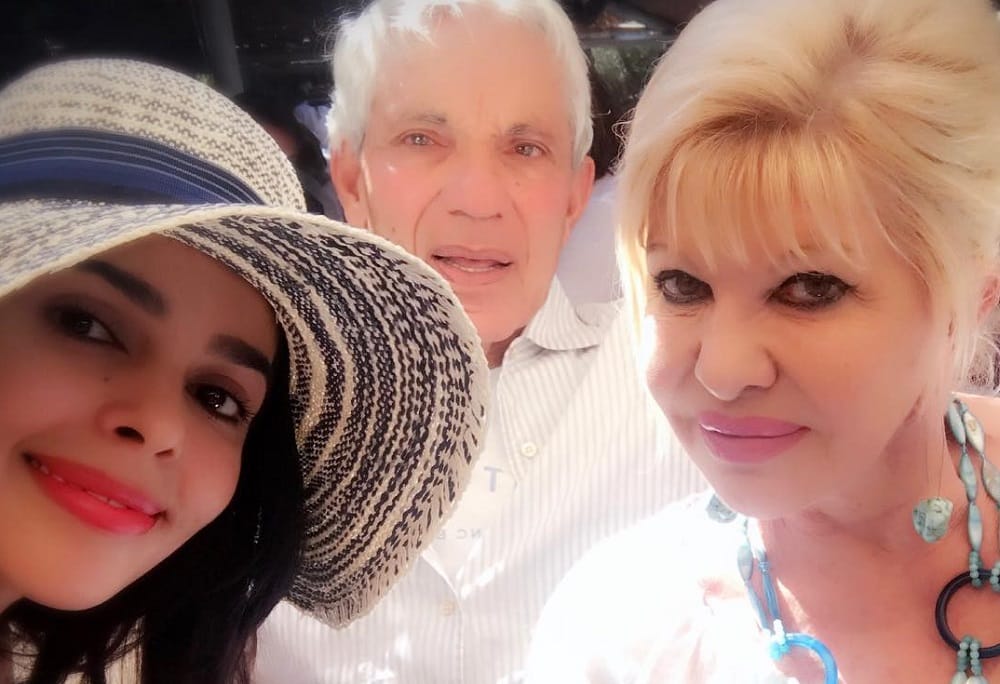 mallika sherawat posts the selfi photo with american president ex wife ivana trump 