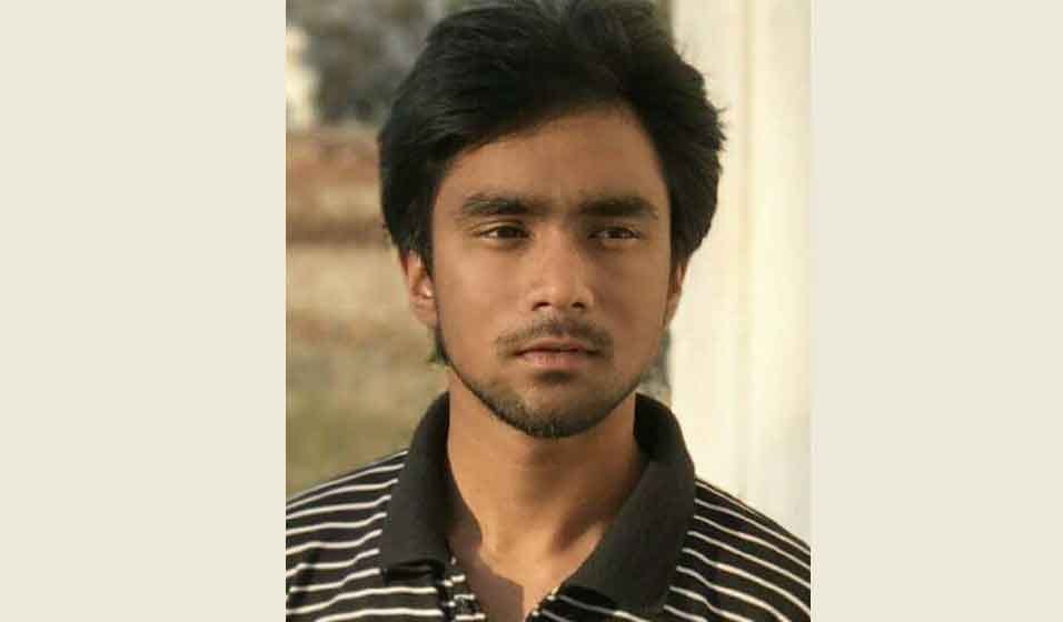 five died in an fatal accident in delhi hole family died accept one in road accident