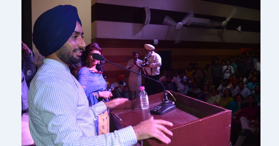 Satinder Sartaj became Ambassador of Punjab University