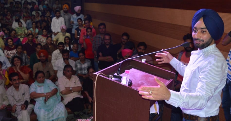 Satinder Sartaj became Ambassador of Punjab University