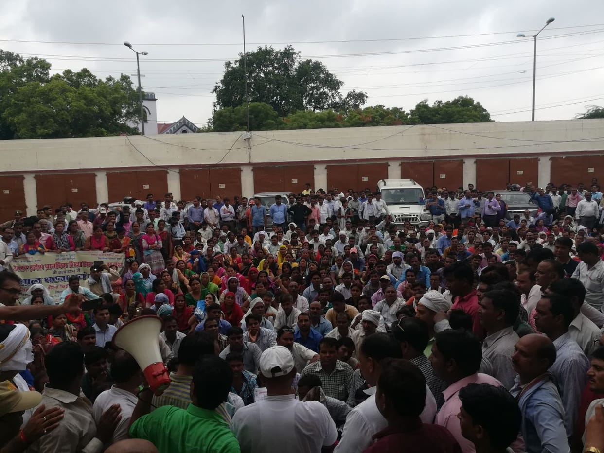 Shikshamitra calls off teaching 