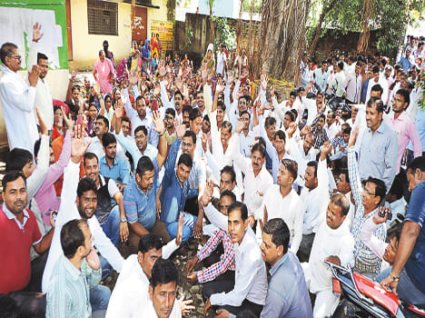 Shikshit Mitra performed protest, sloganeering, march driven on GT road