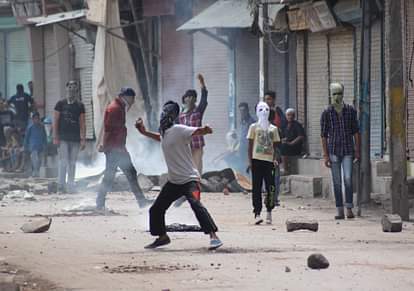 Watch: Clashes erupt after Id-ul-Zuha prayers