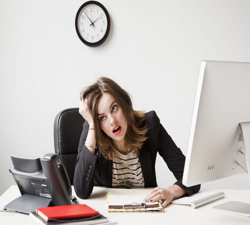 Do you know eating lunch on desk will make you sick 