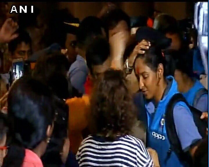 women indian cricket team arrives india after icc world cup