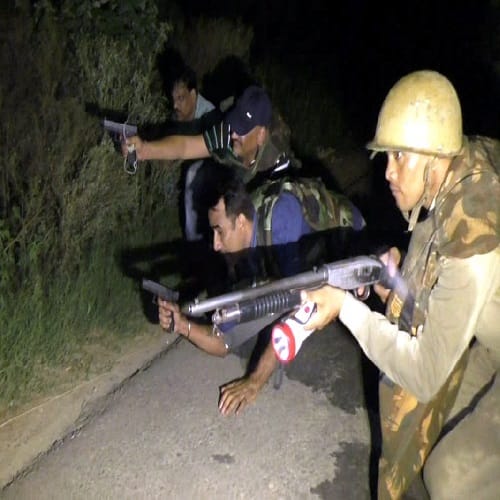 see, the live photos of the encounter, shot the accused