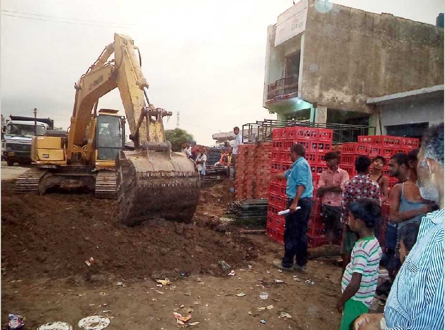 Encroachment removed at the Mangalgunj highway under construction