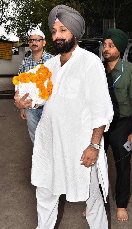 RAJMATA’S ASHES IMMERSED AT KIRATPUR AMID PRAYERS BY CAPT AMARINDER