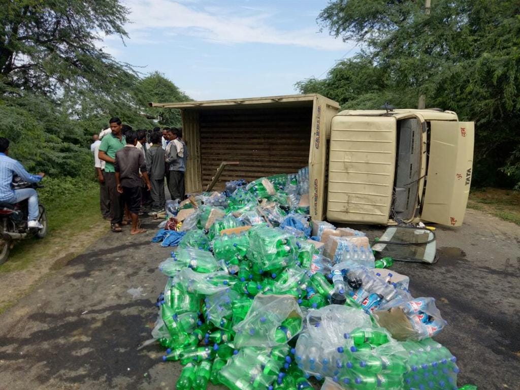 Four injured in Colddrinks full bluff