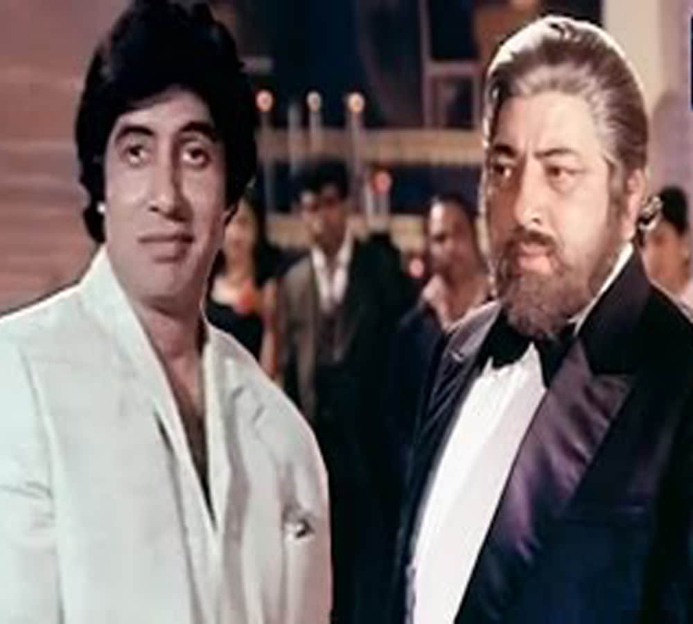 amjad khan had an accident on his way to goa amitabh bachchan signed the papers in hospital