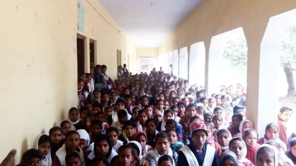 Terror of the Chief Minister's Citadel, Girl students imprisoned for one hour