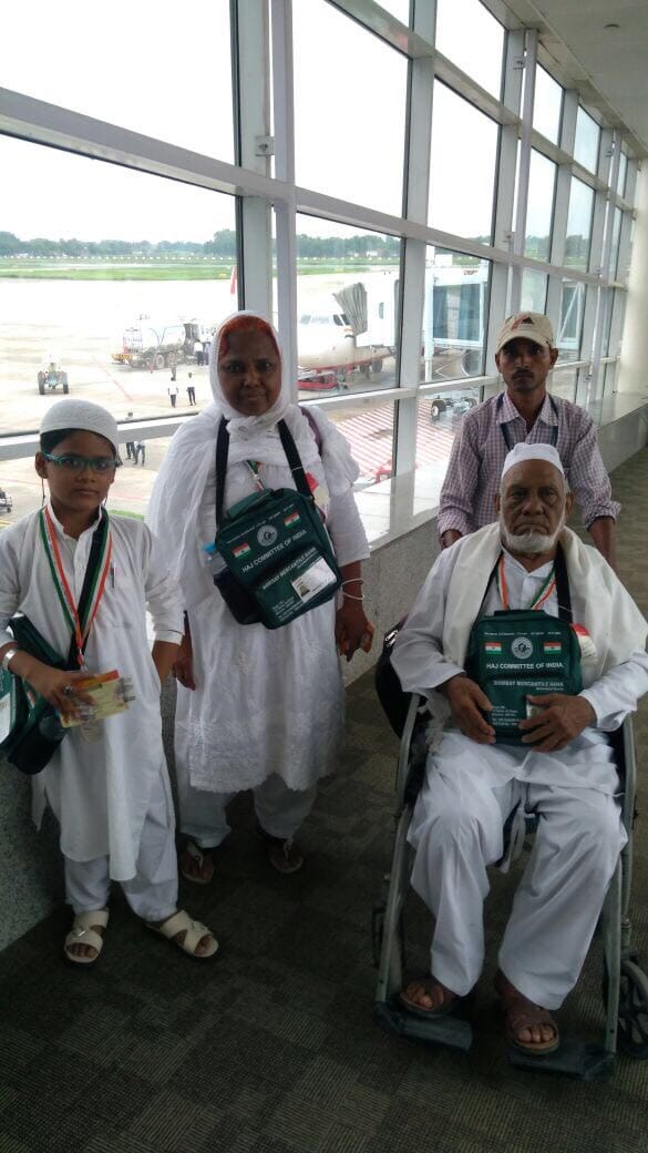 Hajj 12 year old Hussein Khan accompanied Ammi Abbu 