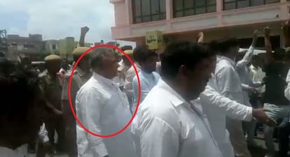 tension arises outside rajasthan congress party office in jaipur 