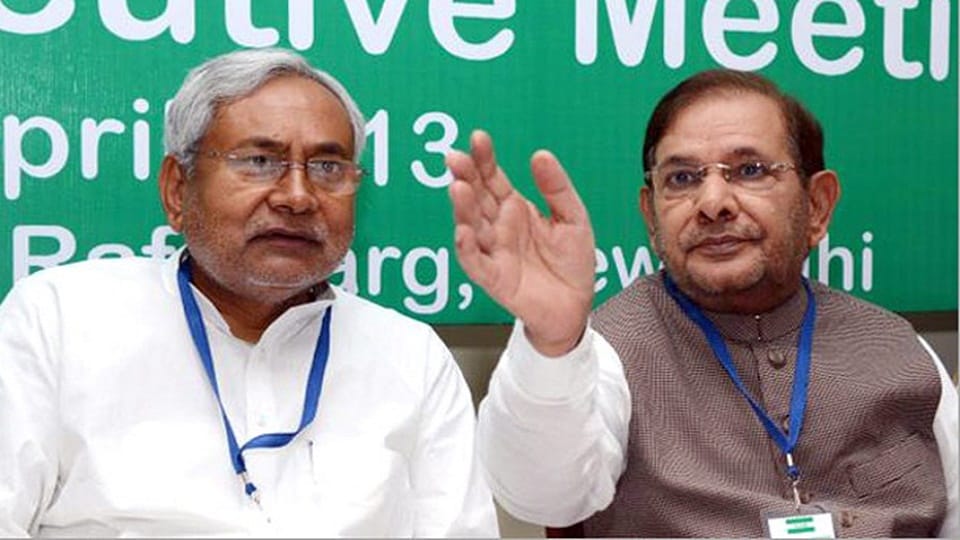 live updates angry sharad yadav met rahul gandhi after latest development in bihar