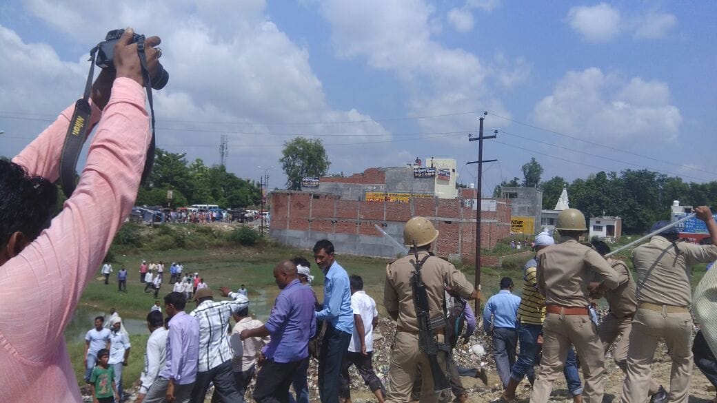  shikshamitra protest in sitapur