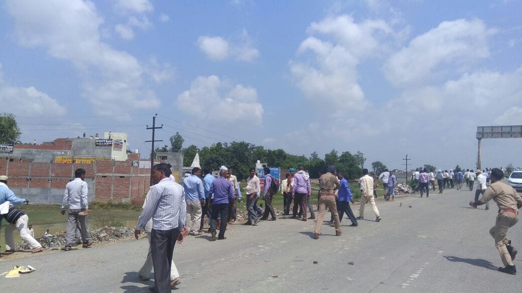  shikshamitra protest in sitapur